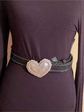BRIGHTON ladies “Heart of Silver” Vintage belt size Large Gently Preloved